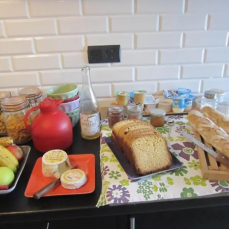 Le Coteau De L'orme Bed & Breakfast Dosches
