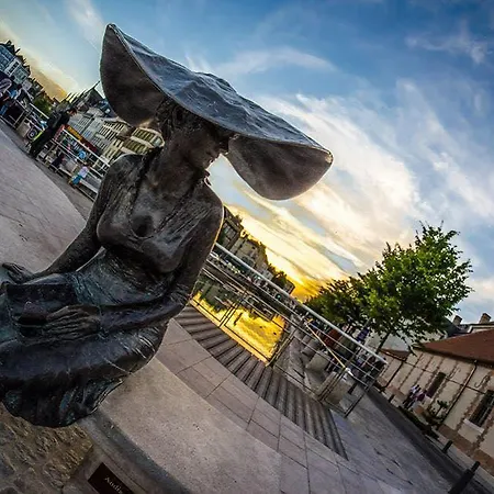 Le Coteau De L'orme